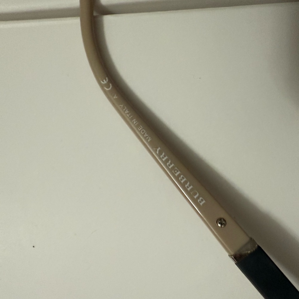 Burberry eyeglasses - Picture 9 of 10